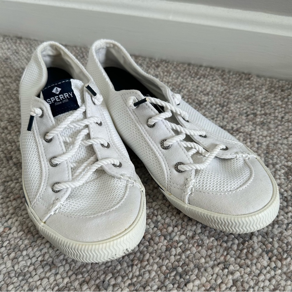 Sperry Crest Vibe White Breathable Sneakers Size 9